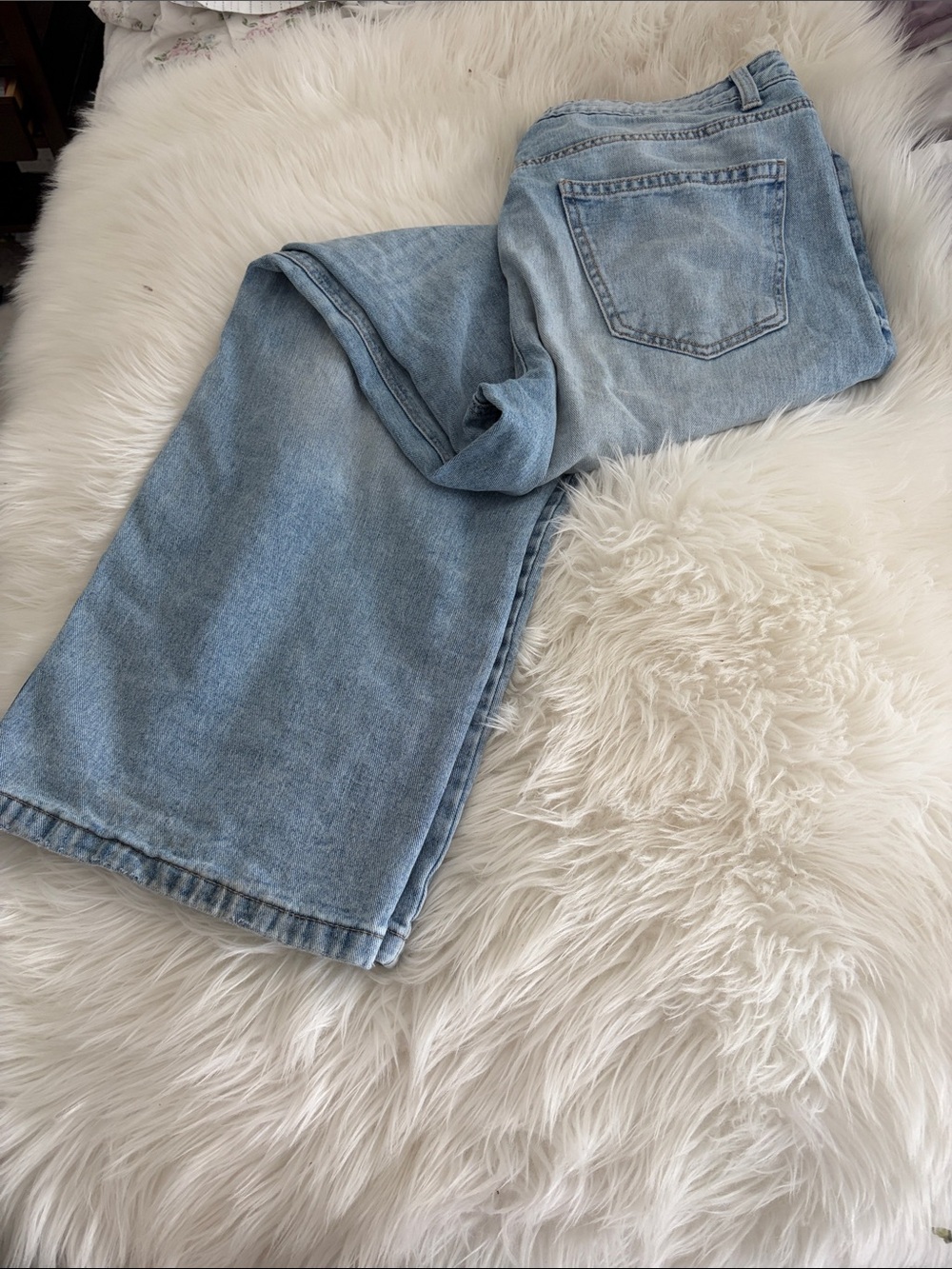 Wide leg Light Wash Denim Jeans - Classic Blue